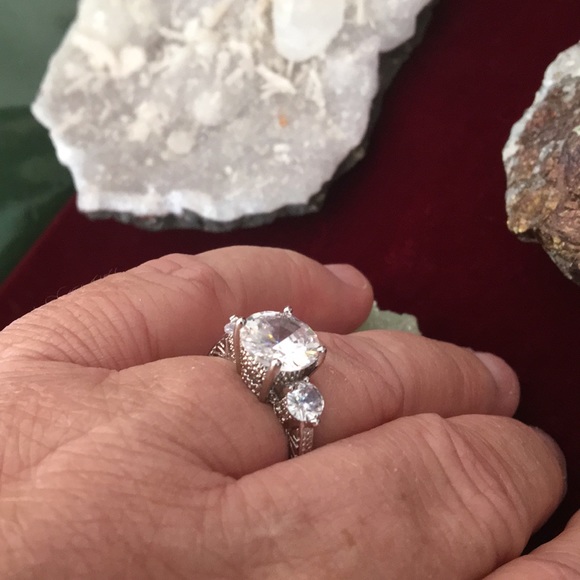 BLING - Picture 7 of 8